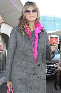 heidi-klum-arrives-at-lax-airport-in-los-angeles-11-02-2023-4.jpg