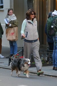 helena-christensen-out-with-her-dog-in-new-york-11-02-2023-3.jpg