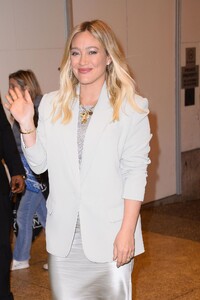 hilary-duff-arrives-at-cbs-morning-show-to-promote-her-book-my-sweet-little-boy-in-new-york-11-07-2023-6.jpg