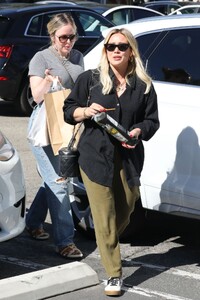 hilary-duff-out-shopping-with-a-friend-in-los-angeles-11-02-2023-0.jpg