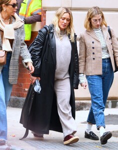 hilary-dyff-out-and-about-in-new-york-11-09-2023-0.jpg