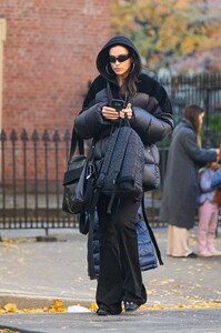 irina-shayk-out-and-about-in-new-york-11-14-2023-0.jpg
