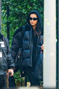 irina-shayk-out-and-about-in-new-york-11-14-2023-1.jpg