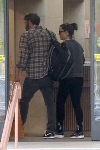 jennifer-garner-and-ben-affleck-arrives-at-a-basketball-game-in-los-angeles-11-12-2023-2.jpg