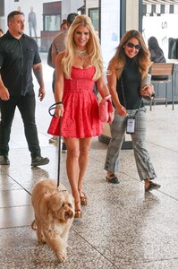 jessica-simpson-arrives-at-a-petsafe-event-in-beverly-hills-08-25-2023-0.jpg
