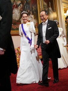 kate-middleton-at-state-banquet-at-buckingham-palace-in-london-11-21-2023-5.jpg