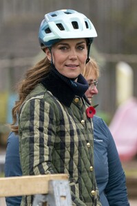 kate-middleton-visits-day1-outfit-moray-in-moray-11-02-2023-4.jpg