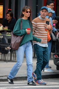 katie-holmes-out-with-a-friend-in-new-york-09-22-2023-5.jpg