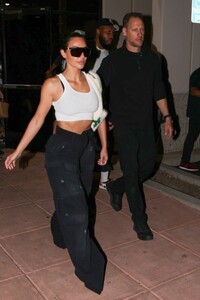 kim-kardashian-arrives-at-her-son-s-basketball-game-in-los-angeles-11-03-2023-0.jpg