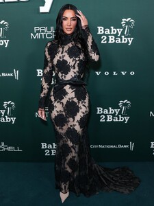 kim-kardashian-at-baby2baby-gala-at-pacific-design-center-in-west-hollywood-11-11-2023-2.jpg