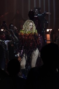 kylie-minogue-in-debut-show-at-voltaire-in-vegas-11-04-2023-1.jpg