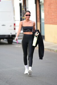 laura-harrier-leaves-tracy-anderson-method-studio-gym-in-studio-city-11-10-2023-6.jpg