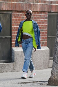 lupita-nyong-o-out-with-a-friend-in-new-york-05-10-2023-1.jpg
