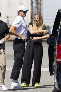 margot-robbie-out-with-her-husband-and-friends-in-perth-11-06-2023-1.jpg