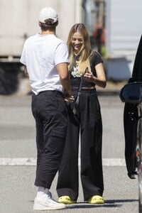 margot-robbie-out-with-her-husband-and-friends-in-perth-11-06-2023-5.jpg
