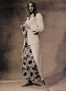 nadjaI_D_oct_92byjuergenteller6.thumb.jpg.3de96ed501e06b7fa2be50e0b1e6b59d.jpg