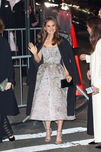 natalie-portman-arrives-at-gotham-awards-in-new-york-11-27-2023-3.jpg