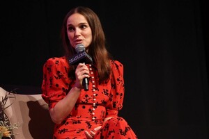 natalie-portman-at-deadline-contenders-film-los-angeles-at-director-s-guild-of-america-11-18-2023-3.jpg