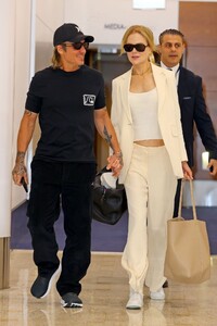 nicole-kidman-and-keith-urban-arrives-at-sydney-airport-10-15-2023-1.jpg