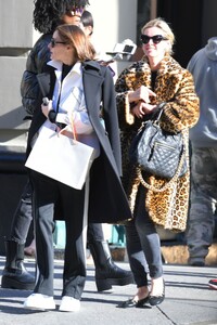 olivia-palermo-and-nicky-hilton-shopping-for-jewelry-at-alexis-bittar-at-sant-ambroeus-11-01-2023-5.jpg
