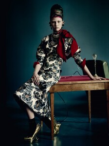 paolo-roversi-vogue-uk-september-2015-04.thumb.jpg.2d972405ae1d4a566babaeb0e54563fa.jpg