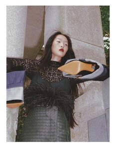 peng-Chang-Kuo-Huan-Kao-Vogue-Taiwan-Feb-2023-00005.thumb.jpg.2898b634ba8a613d652d95d462b4195d.jpg