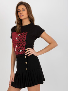 pol_pl_Czarny-bawelniany-damski-t-shirt-z-nadrukiem-394312_3.thumb.jpg.87a70a1a83b8c351e0aeb2d45470022a.jpg