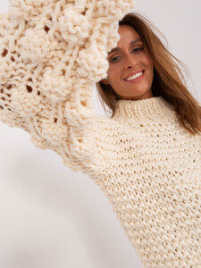 pol_pl_Jasnobezowy-sweter-oversize-z-okraglym-dekoltem-401758_1.thumb.jpg.1f379a2c6883150877f9b02ffb1edb76.jpg