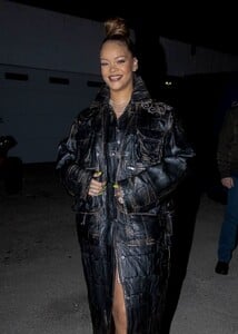 rihanna-at-asap-rocky-s-puma-x-f1-collection-launch-at-2023-formula-1-las-vegas-prix-11-17-2023-6.jpg