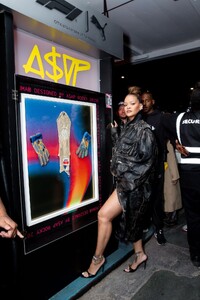 rihanna-at-puma-x-f1-designed-by-asap-rocky-las-vegas-grand-prix-pop-up-11-17-2023-6.jpg