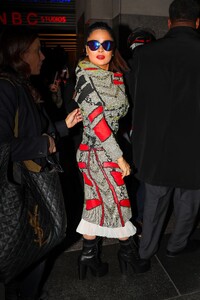 salma-hayek-arrives-at-tonight-show-starring-jimmy-fallon-in-new-york-12-14-2022-0.jpg