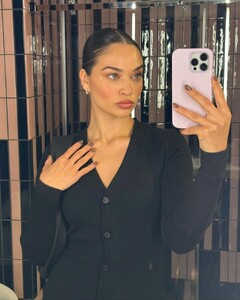 shaninamshaik_395813819_218696474573205_3580639755198364890_n.jpg