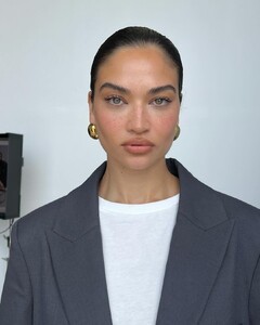 shaninamshaik_400268484_285958380443698_9084661201734046749_n.jpg