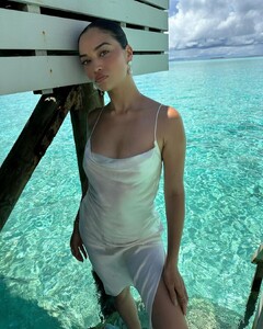 shaninamshaik_401754091_1062471581540044_7053259391435771206_n.jpg