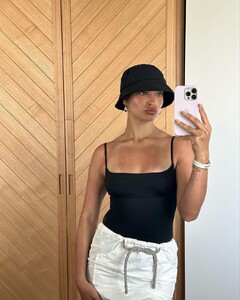 shaninamshaik_403175946_266453016400365_9201098725925321129_n.jpg
