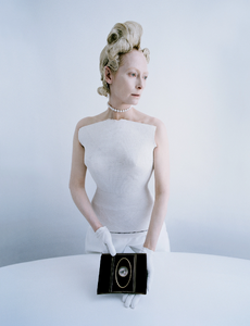 tilda-swinton-lady-amanda-harlech-by-tim-walker-for-w-magazine-december-2014-3.thumb.png.1f48996fc9b39d6c1236975771536d71.png