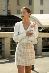 tweed-mini-skirt-with-zipper-enclosure-silk-large-collar-blouse_7421ac5e-0b29-44b3-87b3-96f74311acfc.jpg
