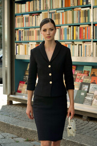 two-piece-long-sleeve-jacket-skirt-black-tweed-business-wear-set.jpg