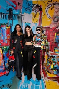 victoria-justice-alice-olivia-x-jean-michel-basquiat-launch-event-in-ny-11-08-2023-4.thumb.jpg.a4f5b68993fae8cdb68ad7ab687a4bbd.jpg