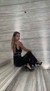 vikyvarga_398566391_323959443591266_6545464087338210870_n.thumb.jpg.7bad519291e882e893a27283795b1ff1.jpg
