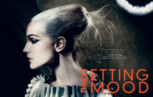vogue-japan-july-2013_dorothea_(1).thumb.jpeg.3a23507616db2b881f0dbb1162d17ebd.jpeg
