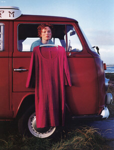 vogue-uk-feb-1999-road-trip-004.thumb.jpg.b03759b57bf52c0aa09a15e7028aa2d8.jpg