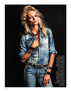 voguespain2.thumb.png.056e84d9852ce0aff0382b245bb65bdb.png