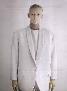 w-august-2011_tilda-swinton_(11).thumb.jpg.4c0cee00427d7c3240698b03711dafb4.jpg