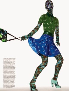 wmagazine5.thumb.jpg.d9b4442ab571363ed0346b3a5aa7ced8.jpg