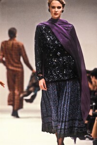 yslfw1984models(3).thumb.jpg.fa2af69e9092cc8f17037e4ad93c28d1.jpg