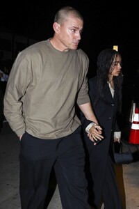 zoe-kravitz-and-channing-tatum-leaves-mastro-s-restaurant-in-los-angeles-11-21-2023-3.jpg