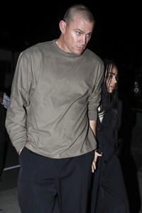 zoe-kravitz-and-channing-tatum-leaves-mastro-s-restaurant-in-los-angeles-11-21-2023-5.jpg