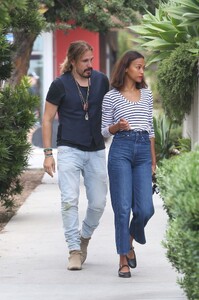 zoe-saldana-and-marco-perego-out-for-lunch-in-santa-monica-08-14-2023-9.jpg