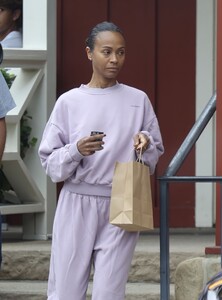 zoe-saldana-out-for-breakfast-in-santa-barbara-09-03-2023-1.jpg